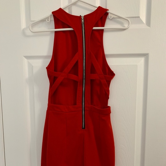 TOBI DRESS NEVER WORN NO TAGS PERF CONDITION - Picture 2 of 3